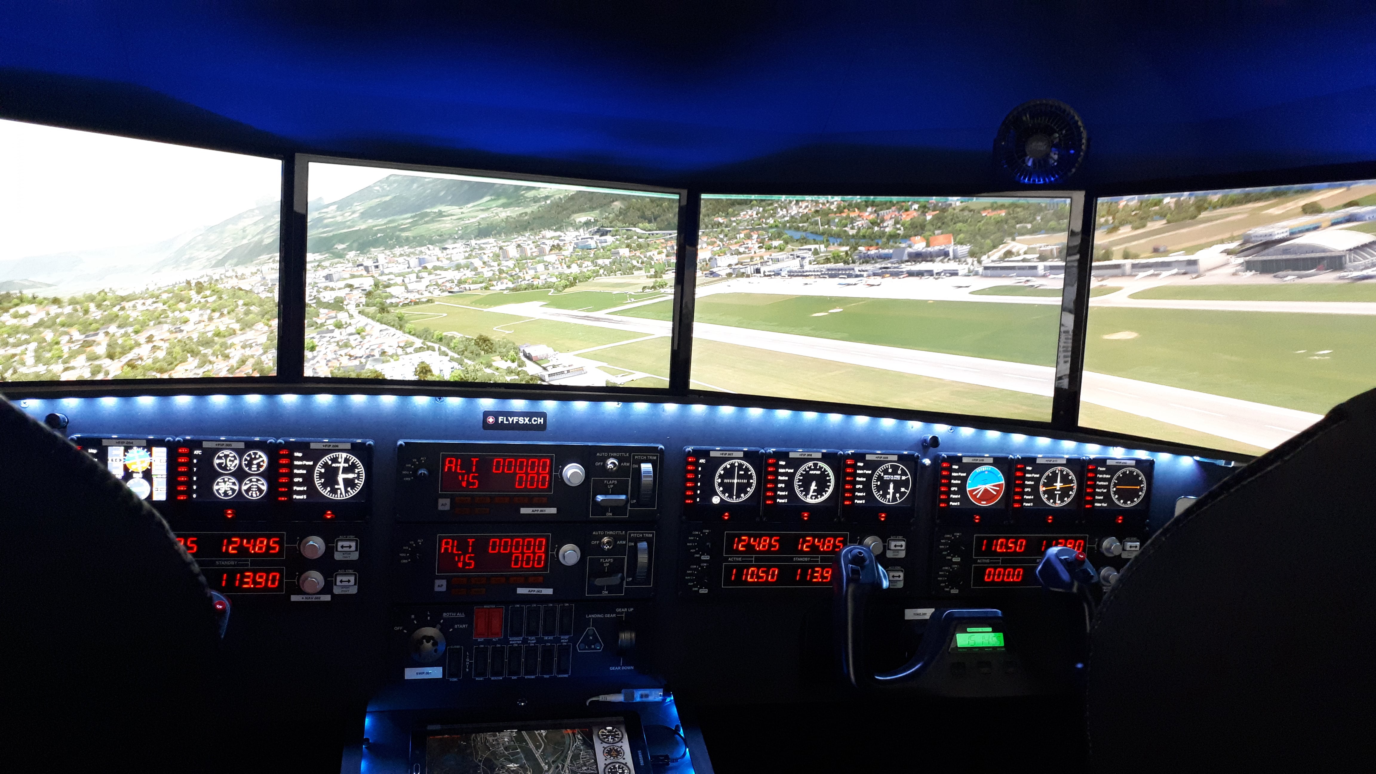 FLYFSX - Flugsimulator - Flight Simulator -  Rüchligweg 55 - 4125 Riehen - Basel - Baden - Aarau - Zürich - Schweiz - Lörrach - Freiburg - Deutschland. 